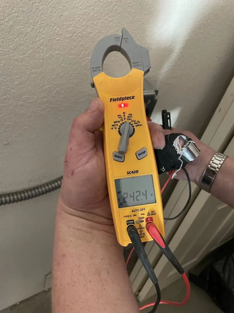 Voltage testing with clamp meter during Aluminum Wiring Replacement in Shreveport